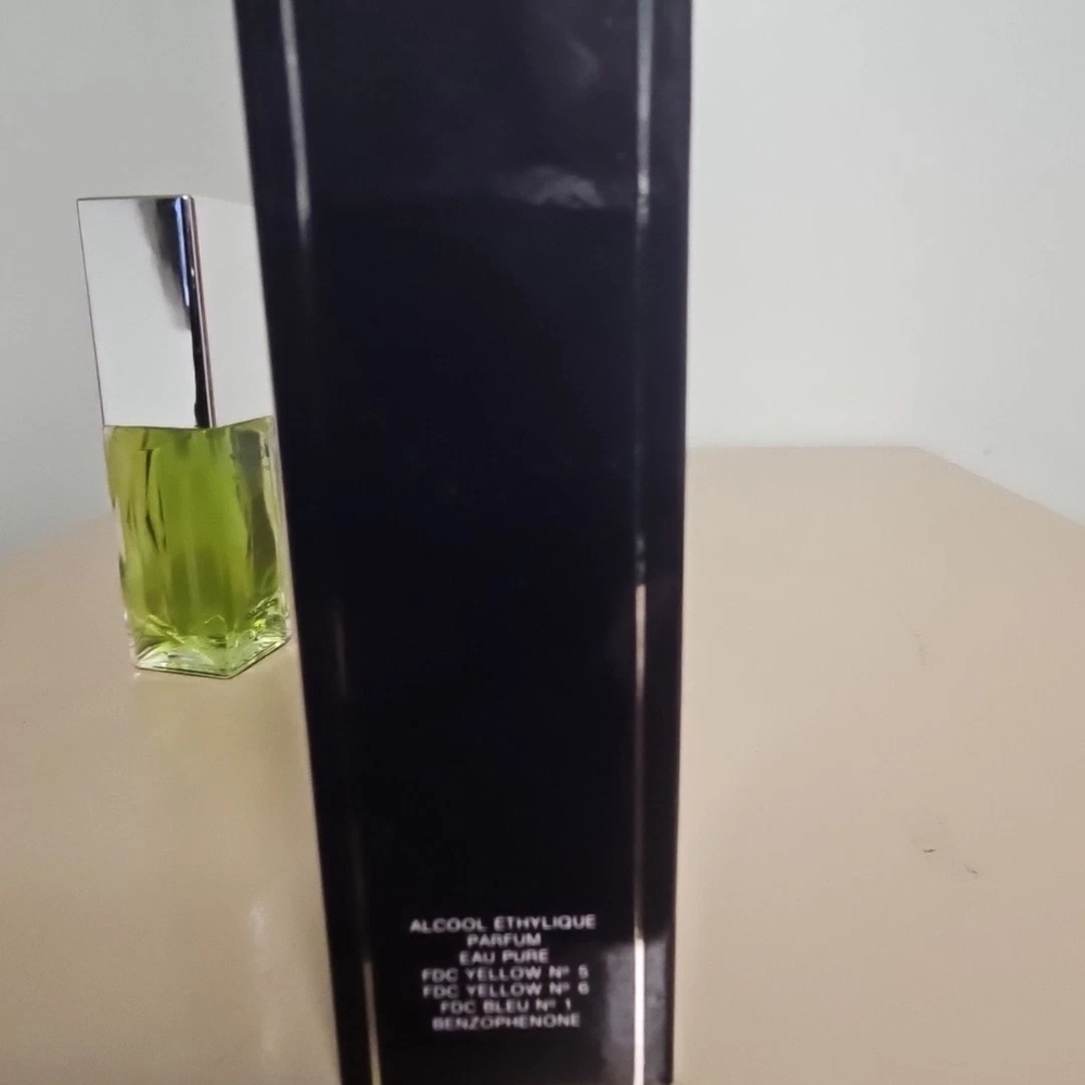 RARE New Yendi by Capucci Paris Eau De Toilette Spray Perfume 1 fl oz - 30ml - Picture 4 of 6